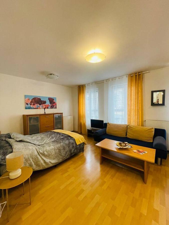 Central Studio Close To Andrassy Avenue For 4 Persons Budapest Exteriör bild